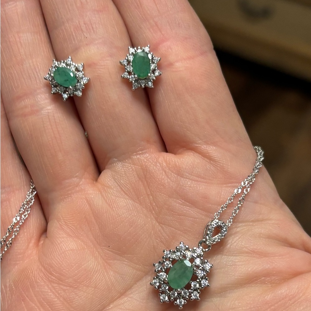 Natural Emerald w/ Zircon Halo Pendant Necklace and Stud Earrings Set - Picture 7 of 11